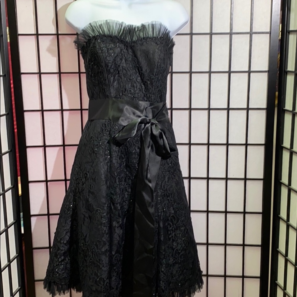 ๐๐Maggie Sottero Party Dress Size 2๐๐ - Picture 1 of 9